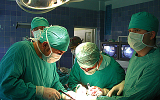 Chirurgów szczękowych czekają dwie trudne operacje